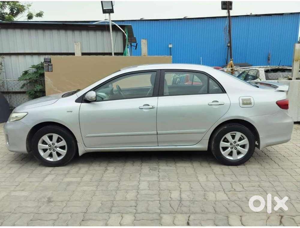 Toyota Corolla Altis 2012
