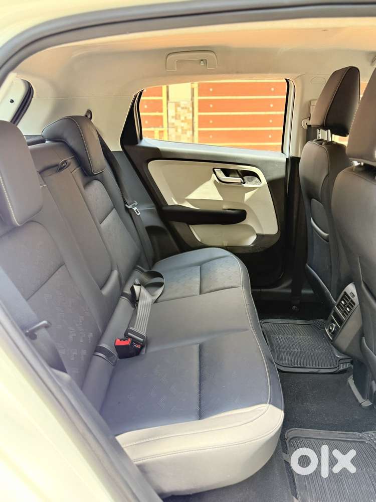 Tata Altroz 1.2 Xz Plus I-turbo, 2025, Petrol