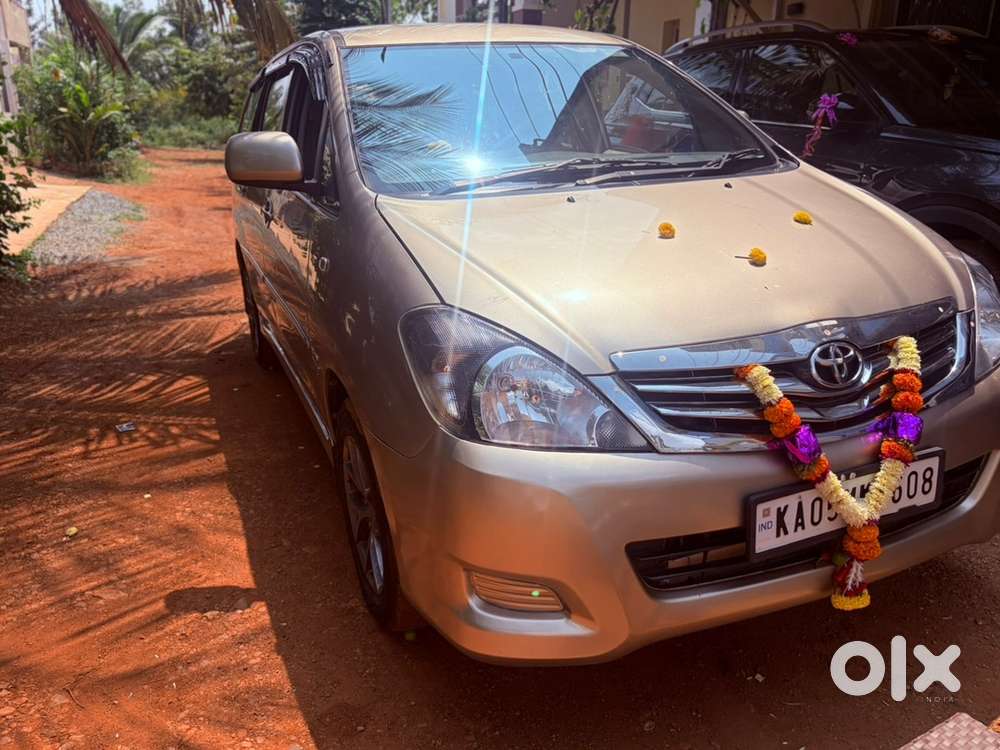 Toyota Innova Diesel 7 2011
