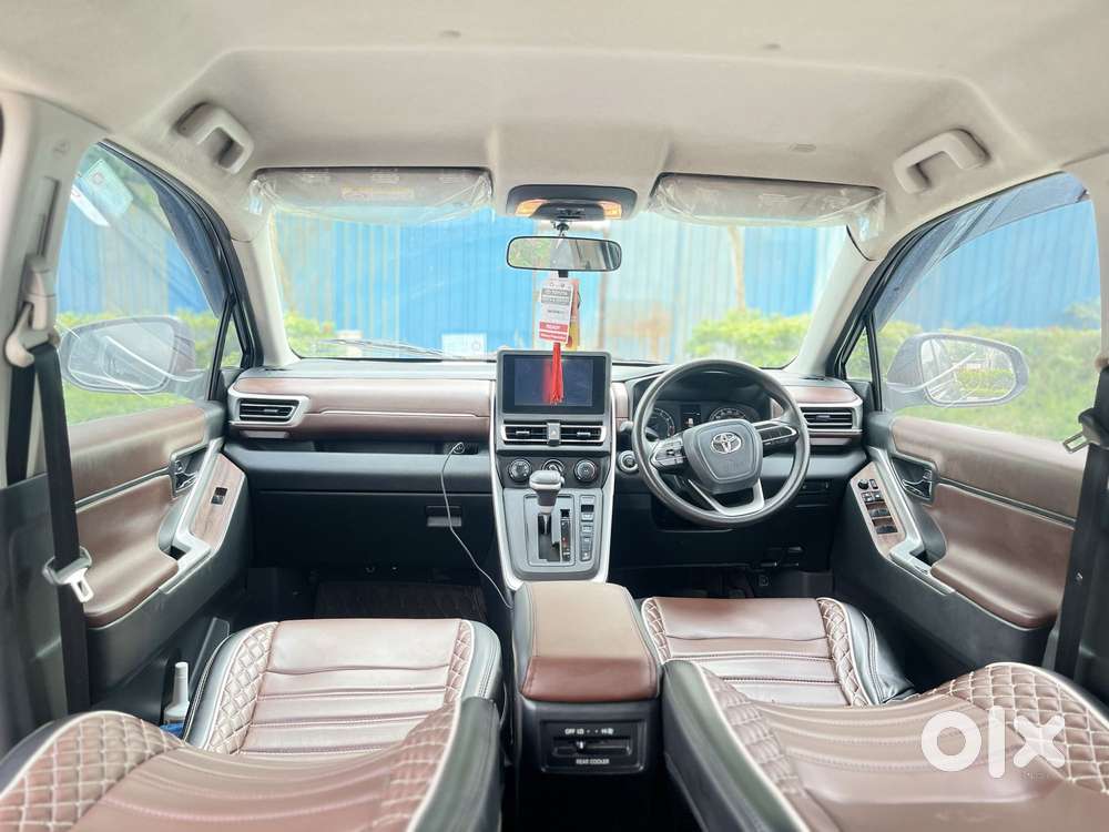 Toyota Innova Hycross 2.0 G-slf 7 Str, 2023, Petrol