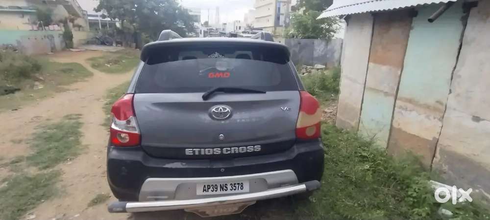 Toyota Etios Cross 2014