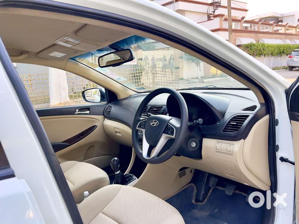 Hyundai Verna Vtvt 1.6 Sx, 2011, Petrol