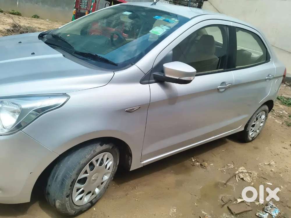 Ford Figo Aspire 2015trend Petrol1st Owner51km