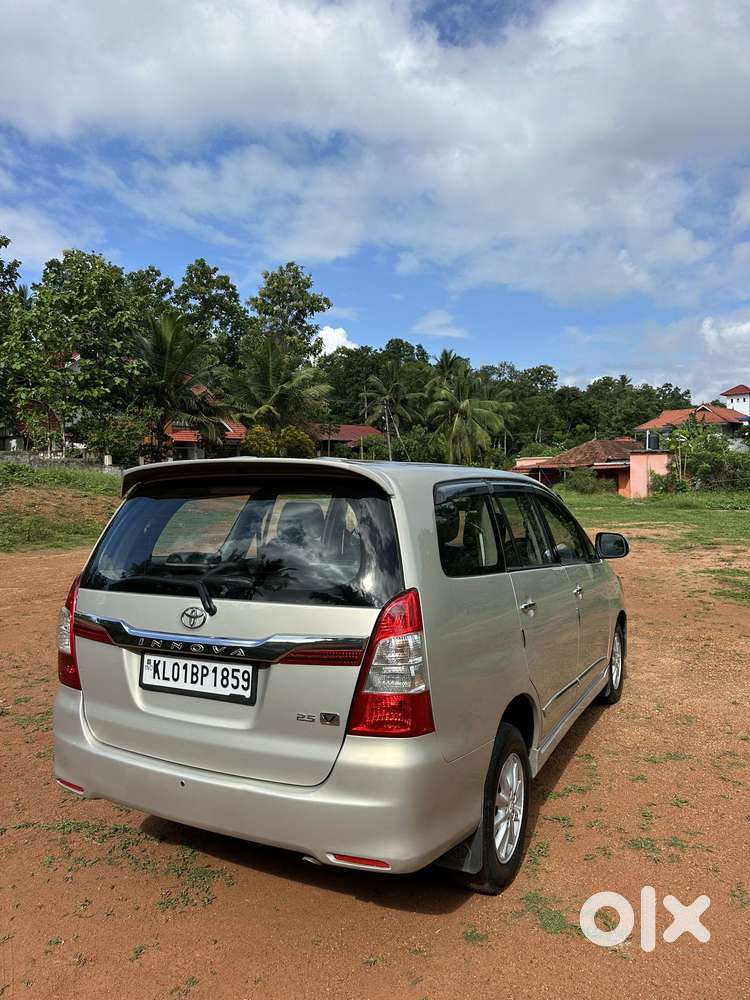 Toyota Innova 2.5 Vx 7 Str Bs-iii, 2014, Diesel