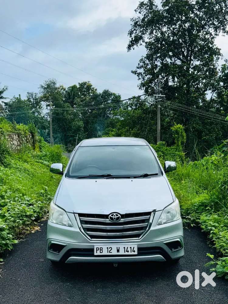 Toyota Innova 2015 Diesel 157000 Km Driven