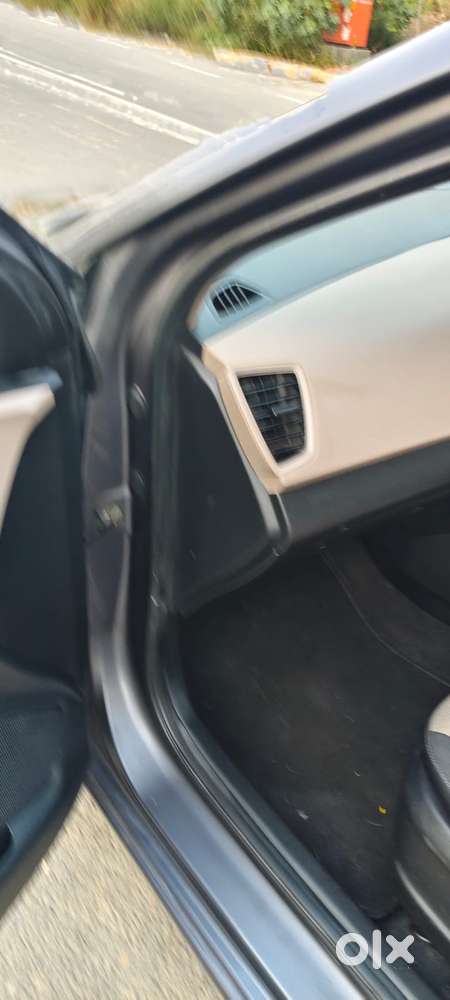 Tata Tiago Xz Opt, 2017, Petrol