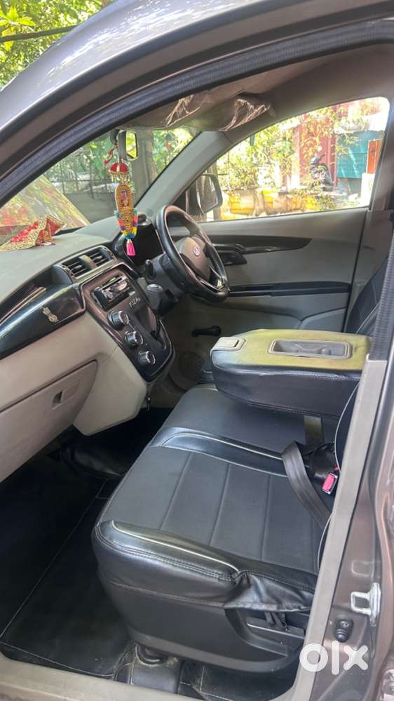 Mahindra Kuv 100 2016