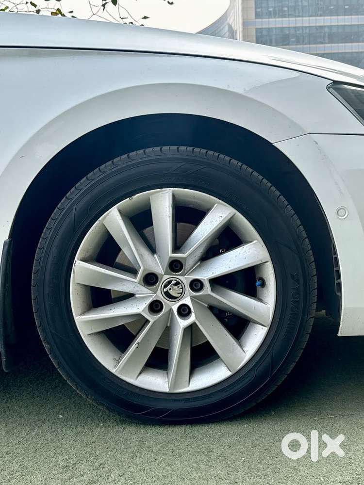 Skoda Superb Laurin And Klement 1.8, 2019, Petrol