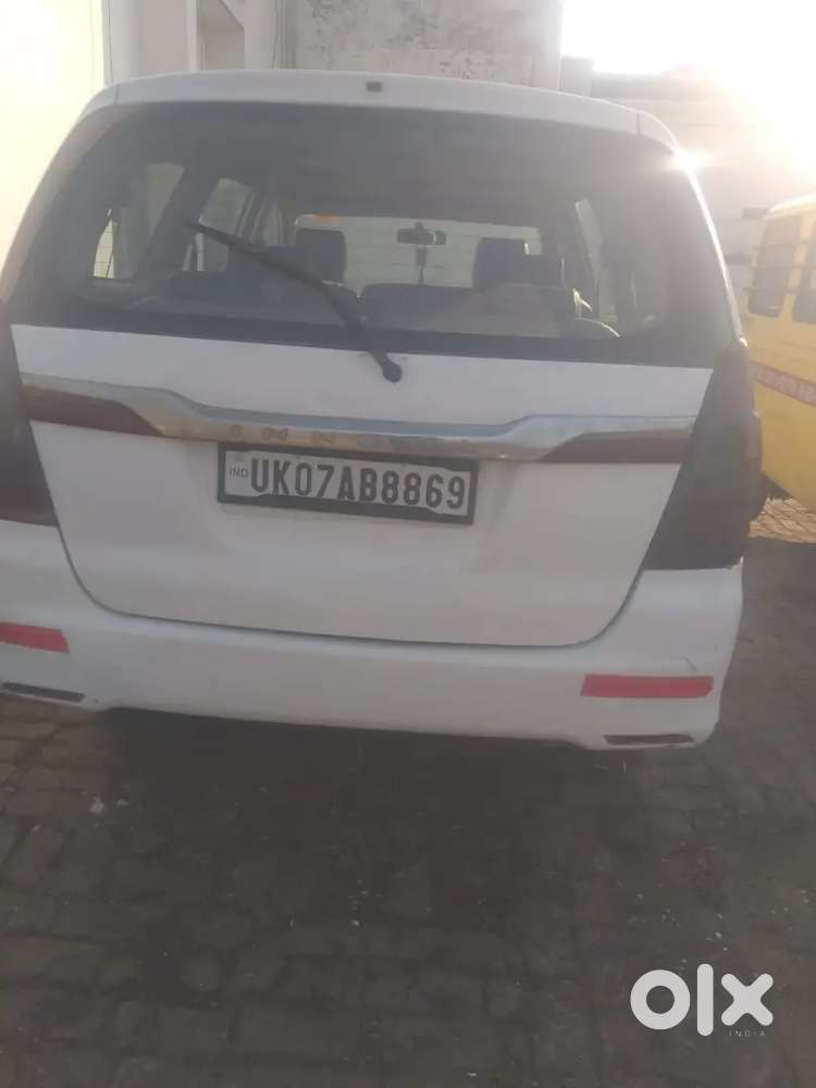 Toyota Innova 2010