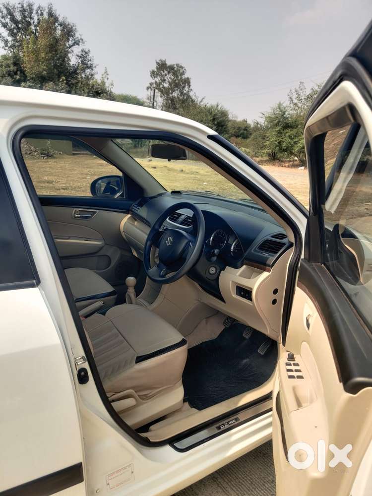 Maruti Suzuki Swift Dzire Vxi Optional, 2016, Petrol