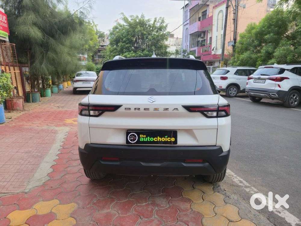 Maruti Suzuki Brezza 1.5 Vxi Smart Hybrid, 2023, Petrol