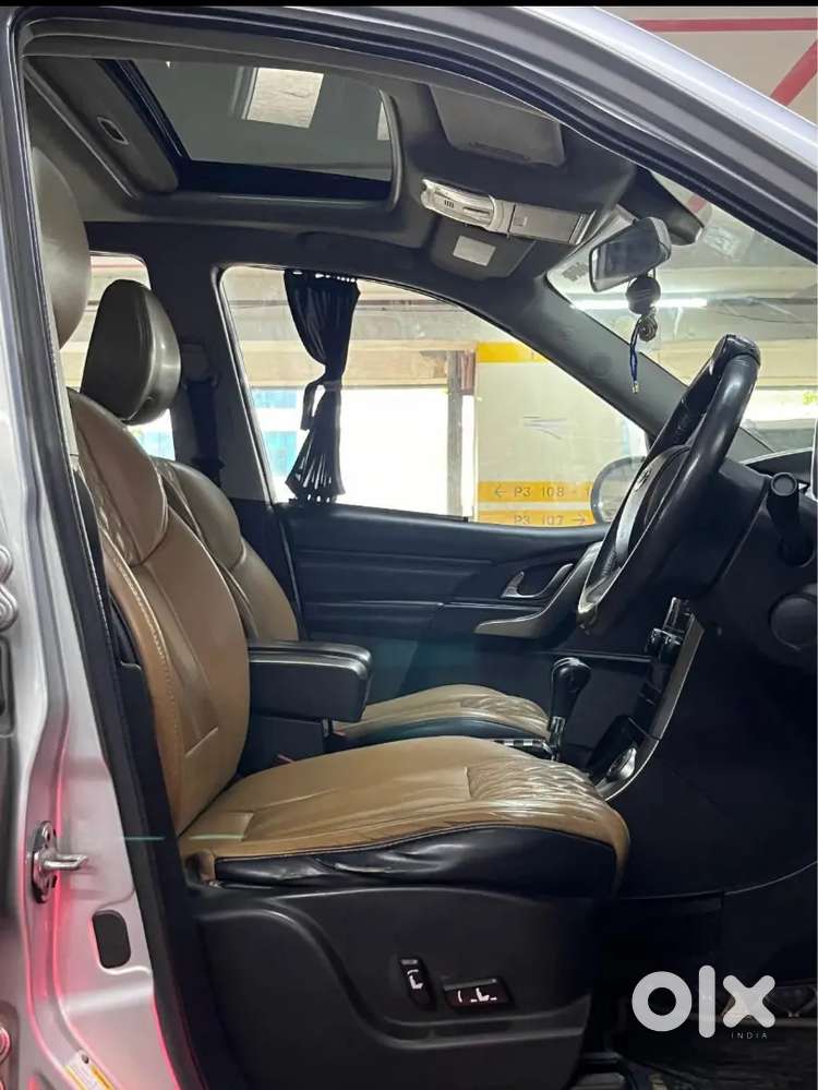 Xuv 500 W11 (o) At (2019)