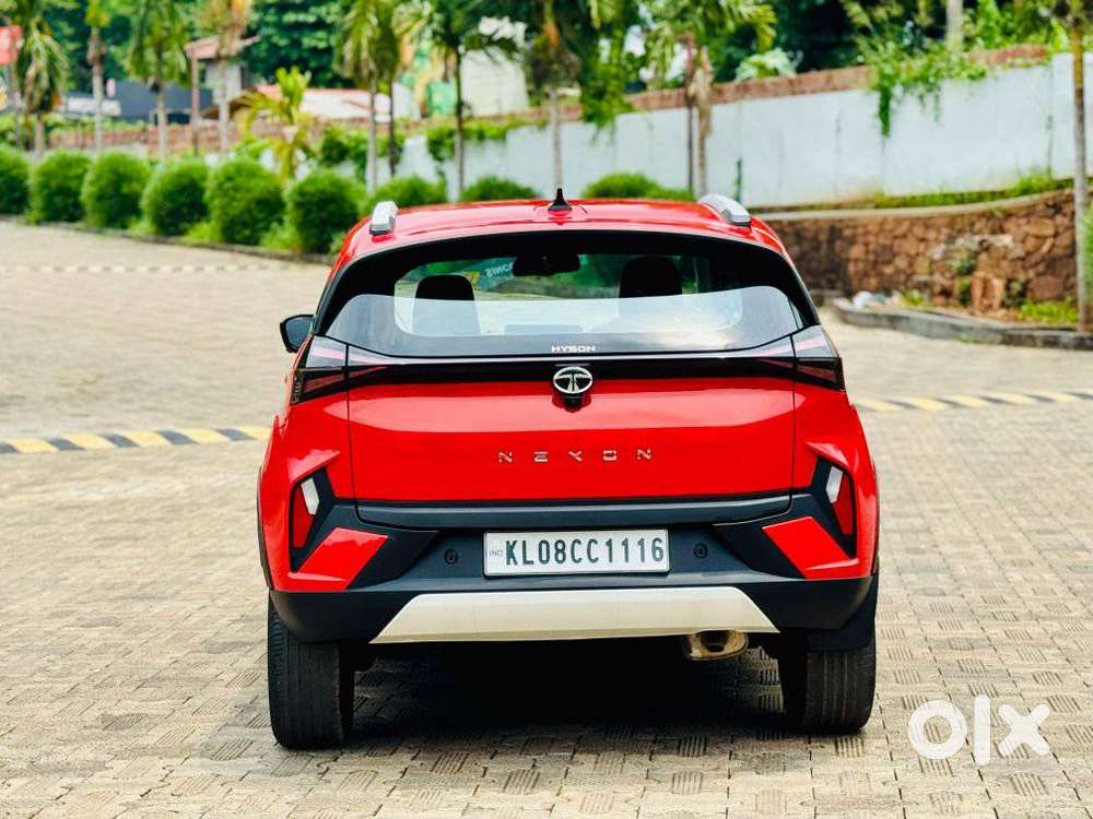 Tata Nexon Creative 1.2 Revotron Petrol 6 Mt, 2023, Petrol