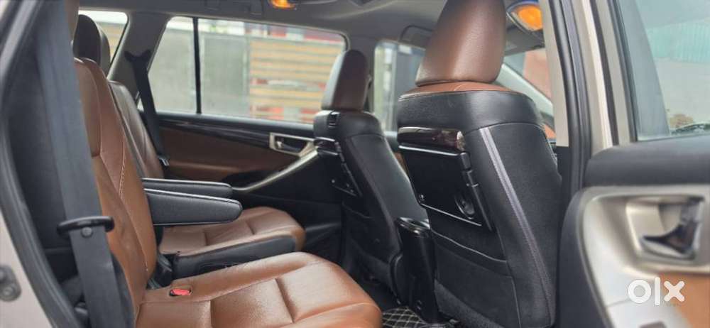 Toyota Innova Crysta 2.8z Automatic, 2018, Diesel