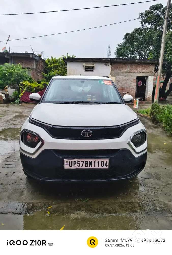 Tata Punch Dazzle Sunroof 2023