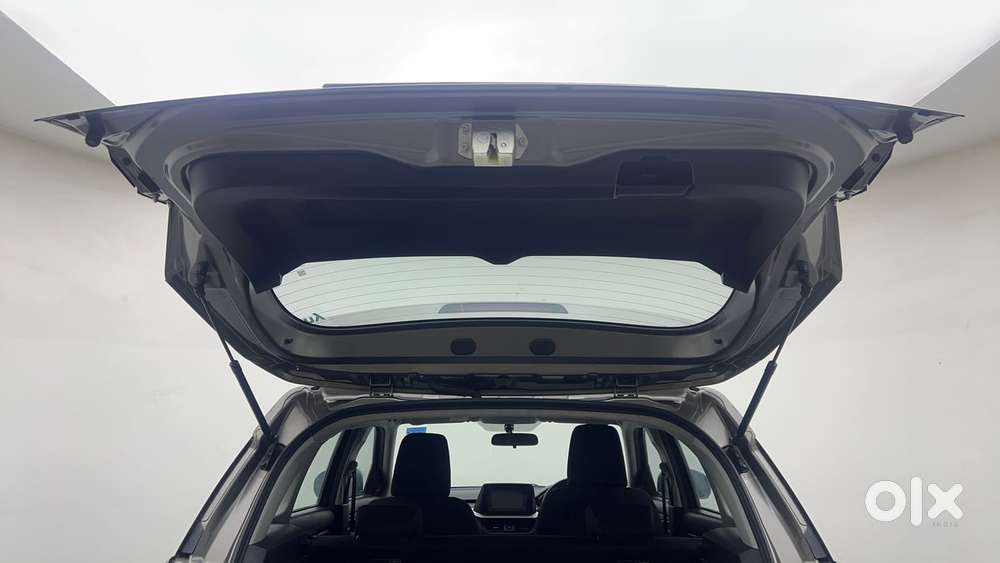 Maruti Suzuki Brezza Vxi At, 2024, Petrol