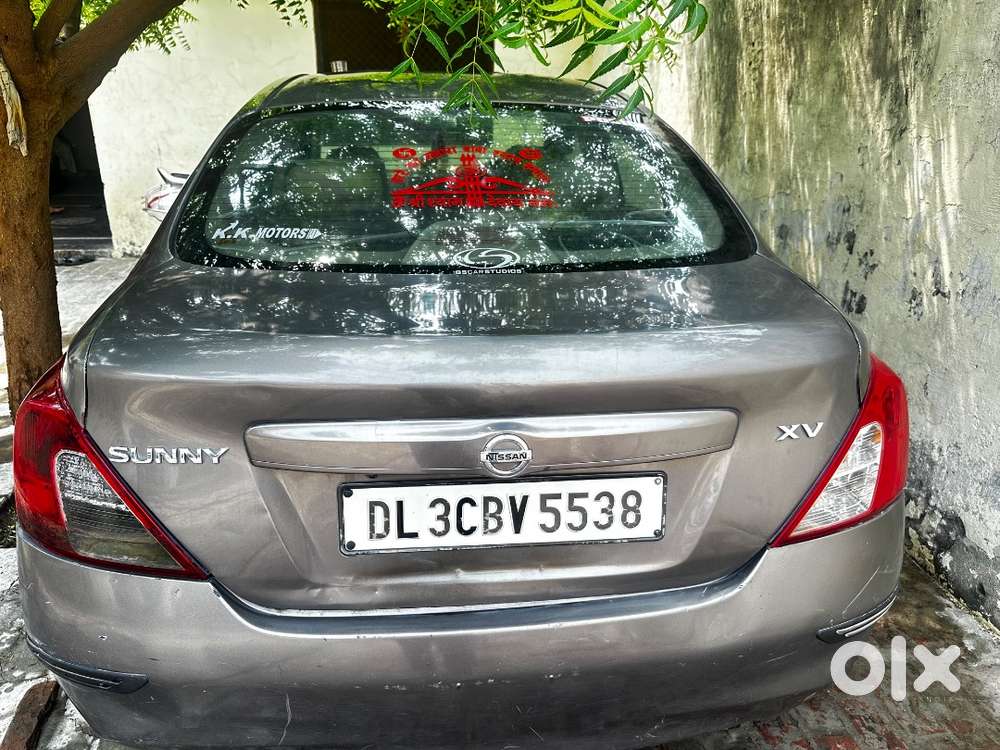 Nissan Sunny 2011 Petrol 130000 Km Driven