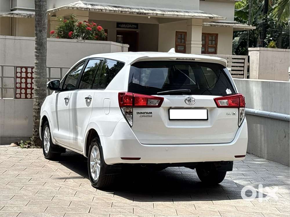 Toyota Innova Crysta 2.4 Vx Mt, 2016, Diesel