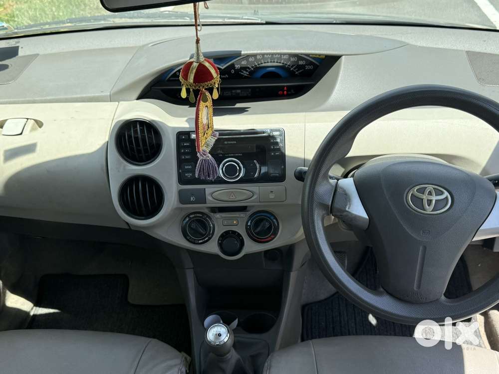 Toyota Etios Liva 2014-2016 V, 2014, Petrol