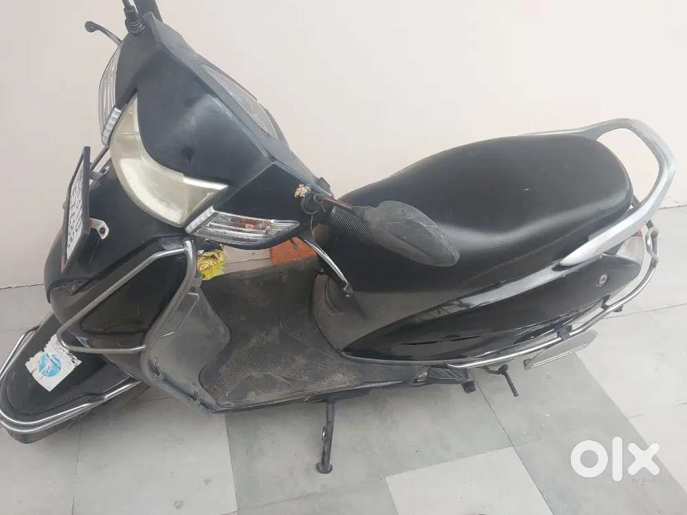 2012 Hyundai I20 Magna Petrol Manual & Honda Activa