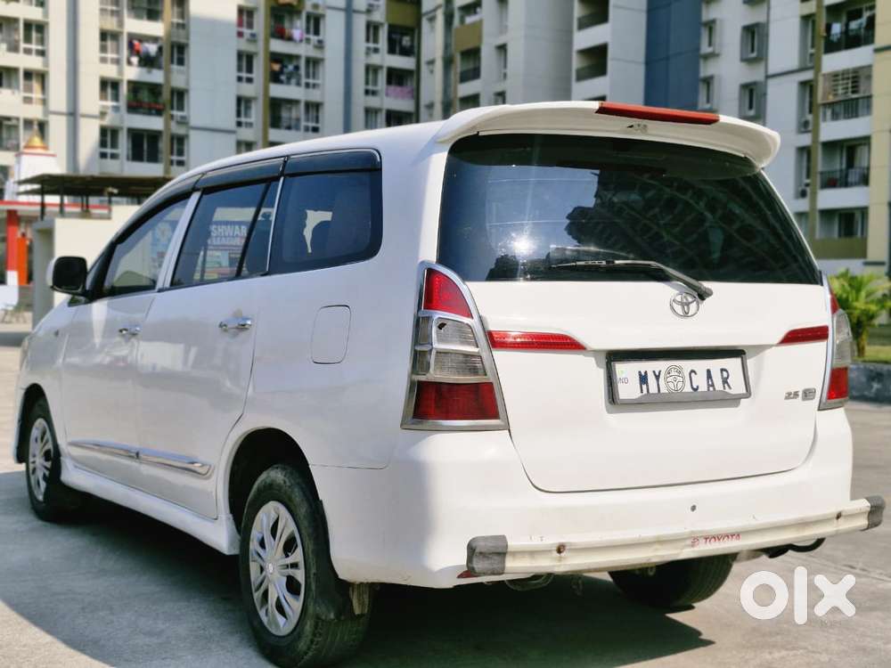 Toyota Innova 2.5 G (diesel) 8 Seater, 2015, Diesel