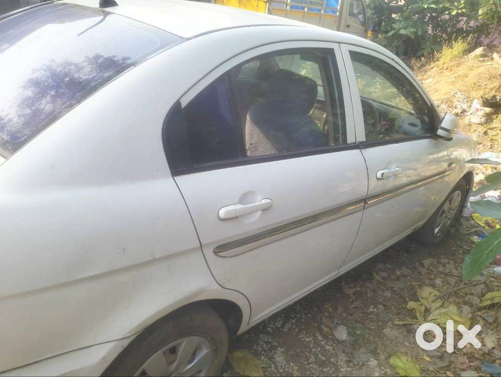 Hyundai Verna2011 Petrol Car Sales 2.2l