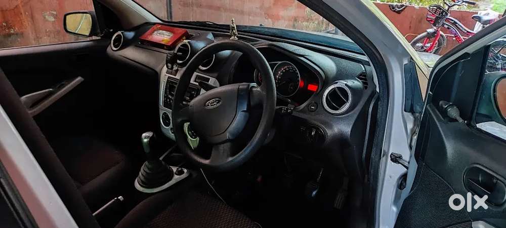 New Battery. New Insurance. Tyre 75%.