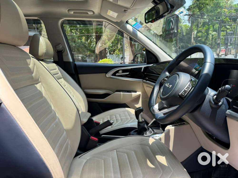 Kia Carens 1.5 Luxury Plus Turbo 7 Str, 2022, Petrol