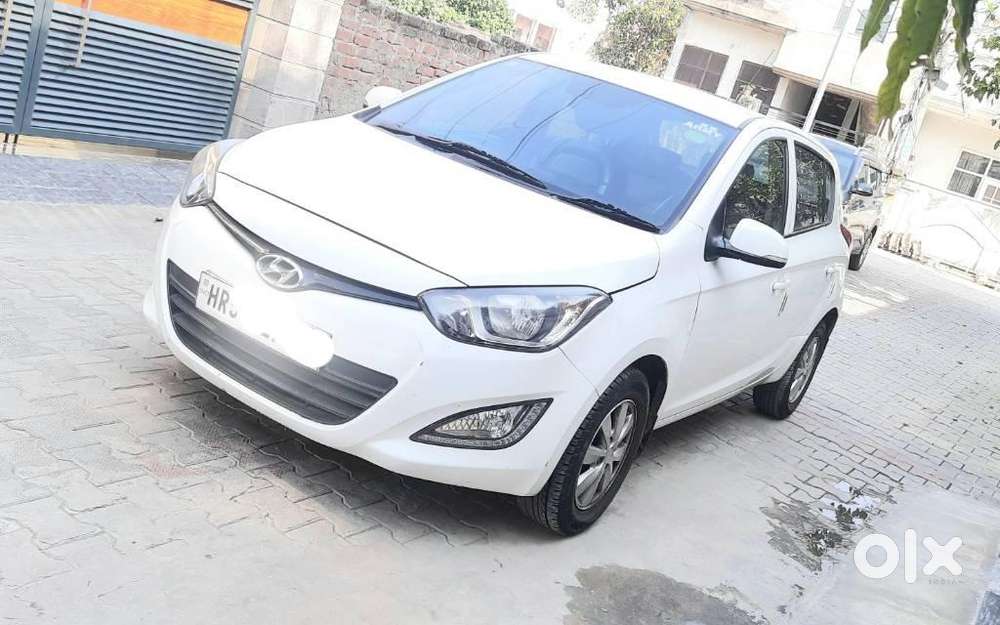 Hyundai I20 Sportz Plus, 2014, Petrol