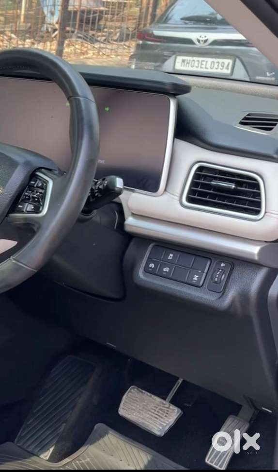 Mahindra Xuv700 2.2 Ax 7 Diesel At Luxury Pack Str Awd, 2023, Diesel