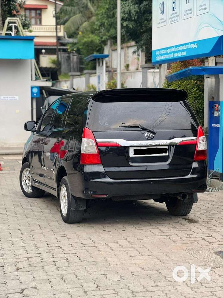 Toyota Innova 2007 Diesel 263000 Km Driven