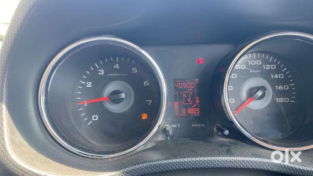 Mahindra Tuv 300 T8 Amt, 2017, Diesel
