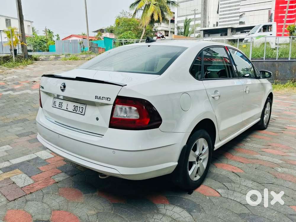 Skoda Rapid 1.6 Mpi At Style, 2018, Petrol
