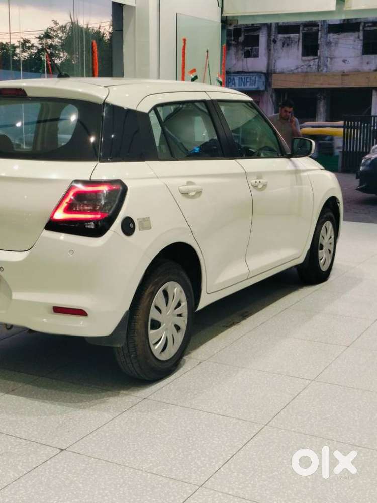 Maruti Suzuki Swift Vxi Optional, 2024, Petrol