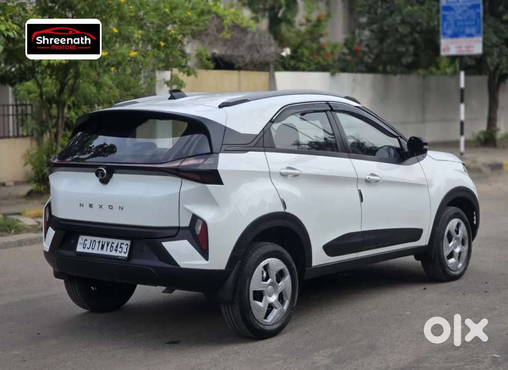 Tata Nexon Smart Plus1.2 Revotron Petrol 5 Mt, 2025, Diesel