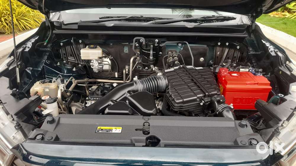Toyota Innova Hycross 2.0 Zx (o) Hybrid 7 Str, 2023
