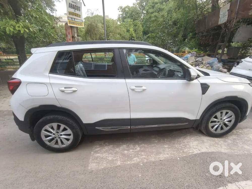 Škoda Kylaq Signature 1.0 Tsi Mt  March 2025  Single Owner  Candy W