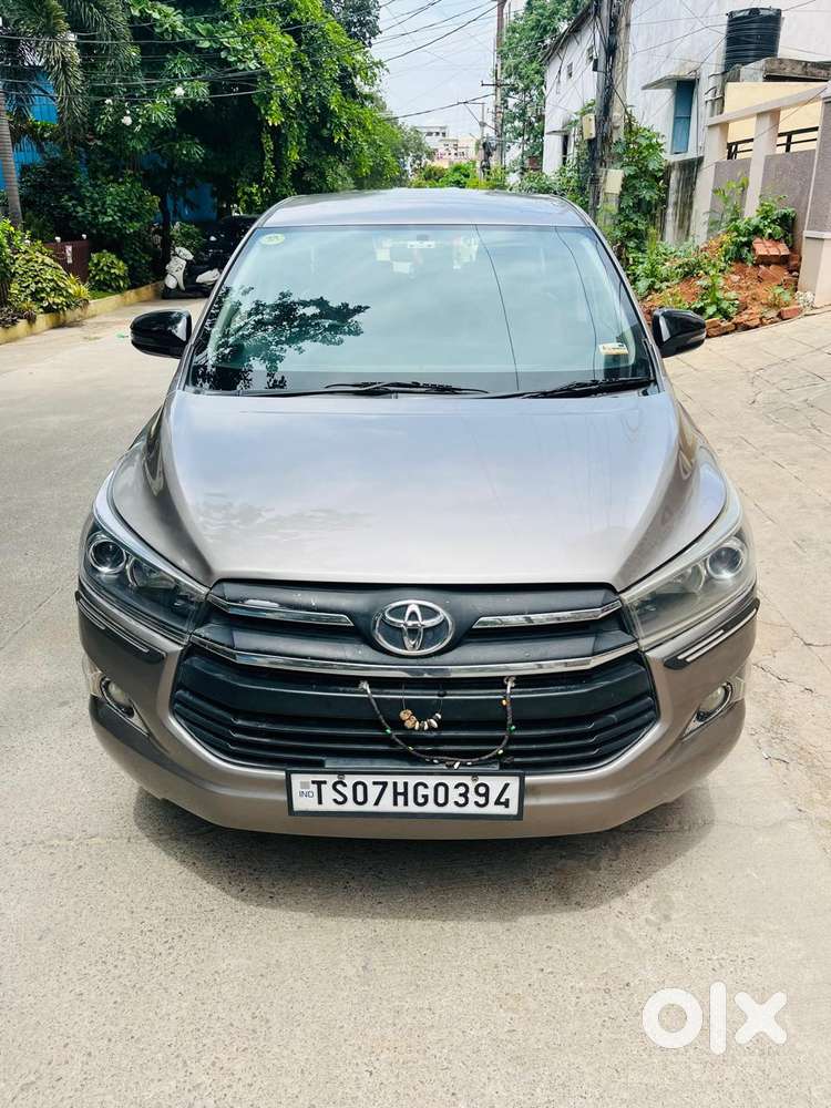 Toyota Innova Crysta 2.4 V 8 Str, 2017, Diesel