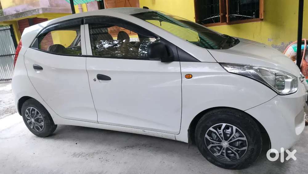 Hyundai Eon 2012 November . Petrol . Well Maintained . 27000 Km