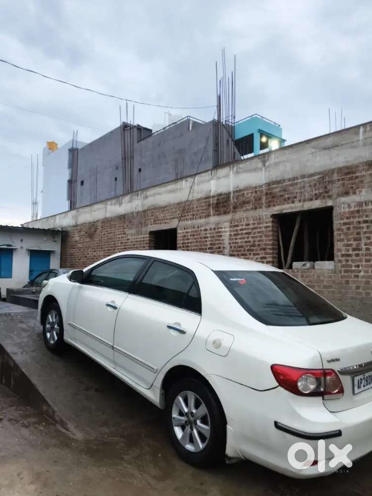 Toyota Corolla Altis 2011 Diesel 200000 Km Driven