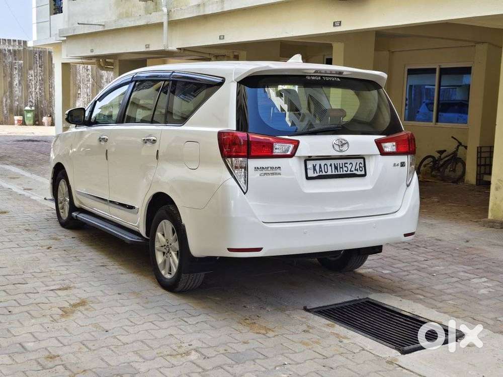 Toyota Innova Crysta 2.4 Vx Mt, 2017, Diesel