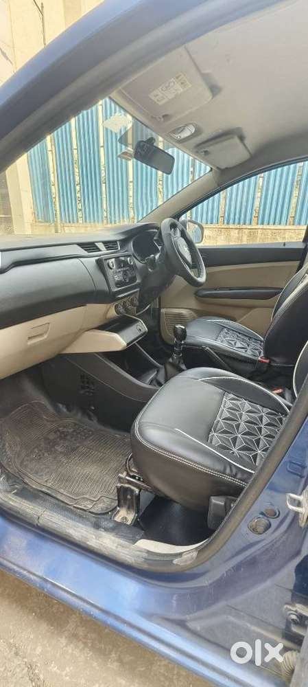 Renault Triber Rxl, 2022, Petrol