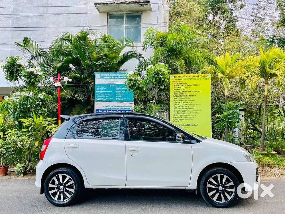 Toyota Etios Liva 1.2 V Dual Tone, 2019