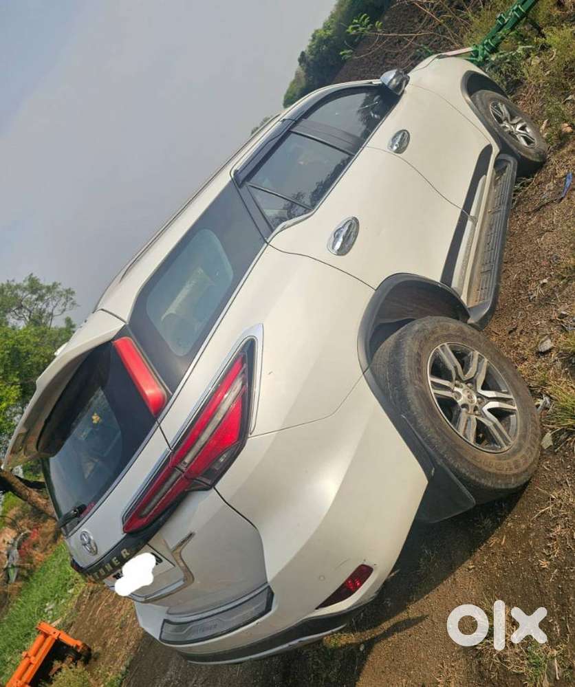 Toyota Fortuner 4x2 Mt 2.7 Petrol, 2022, Petrol