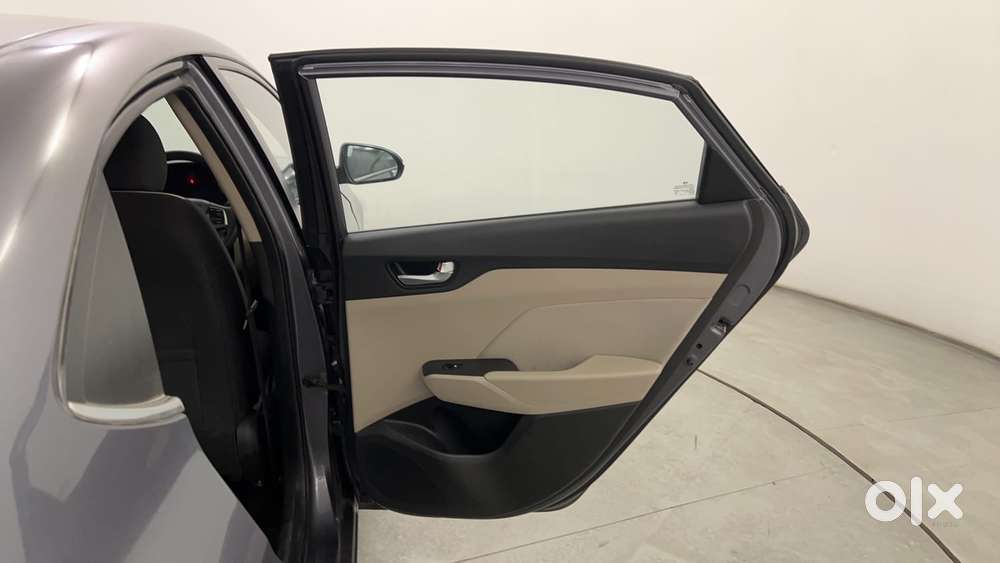 Hyundai Verna [ ] Fluidic 4s 1.6 Crdi Sx (o) At, 2018, Petrol