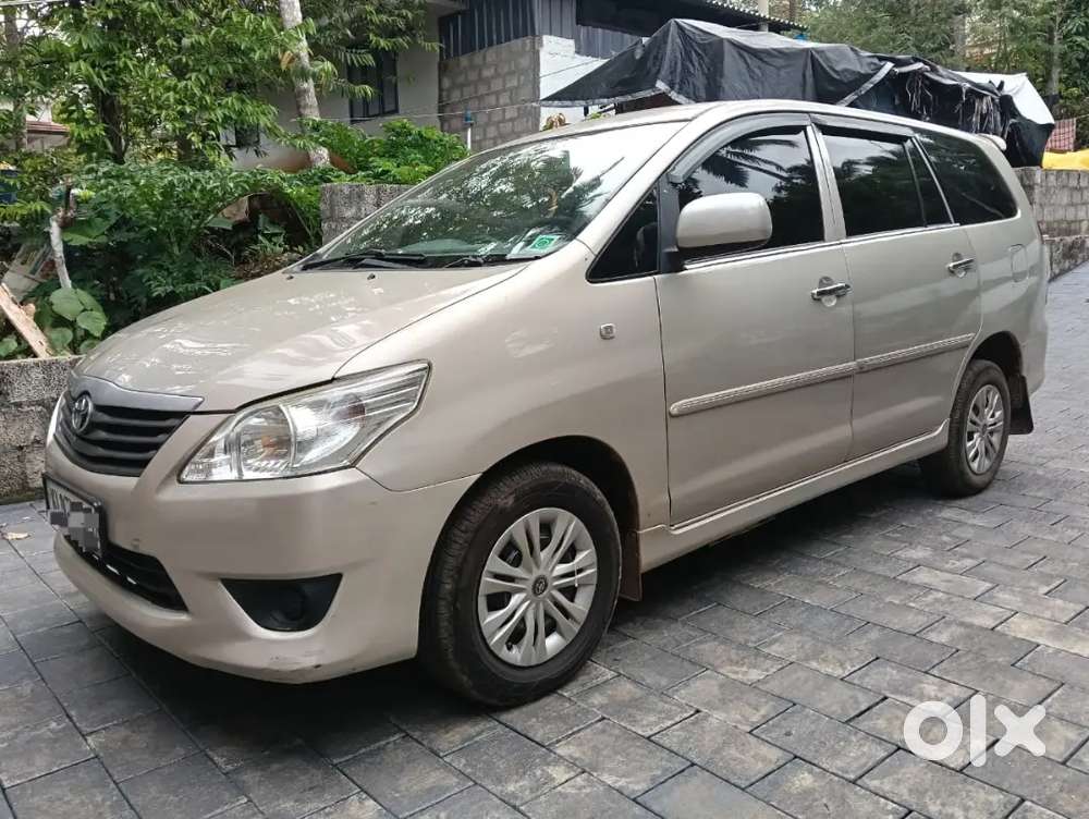 Toyota Innova 2011 Diesel 290000 Km Driven