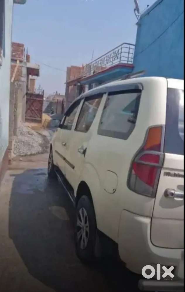 Mahindra Xylo 2012