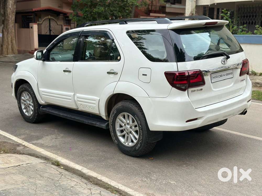 Toyota Fortuner 3.0 4x4 Manual, 2011, Diesel