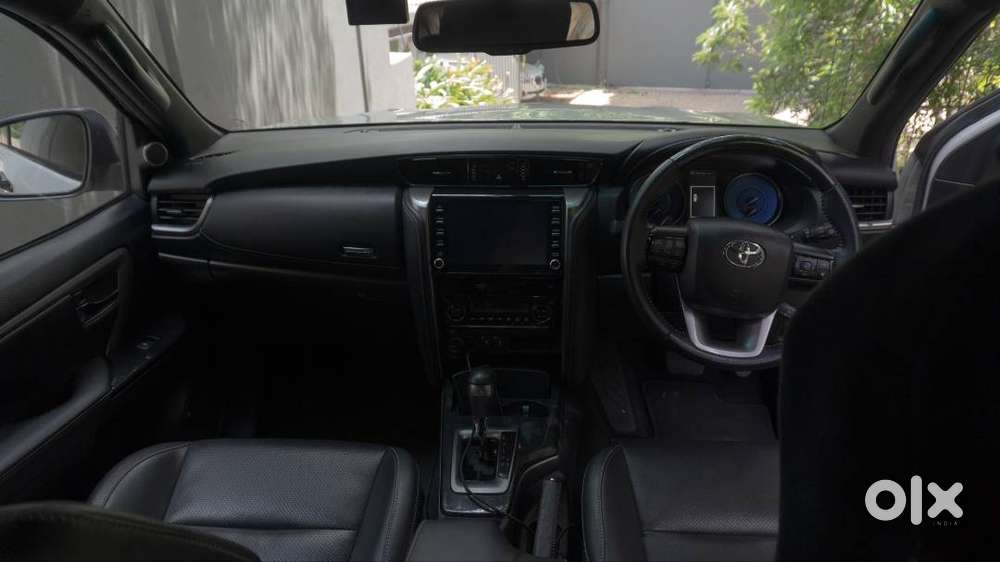 Fortuner 2023 4x2 At Diesel - Customised, Dechromed