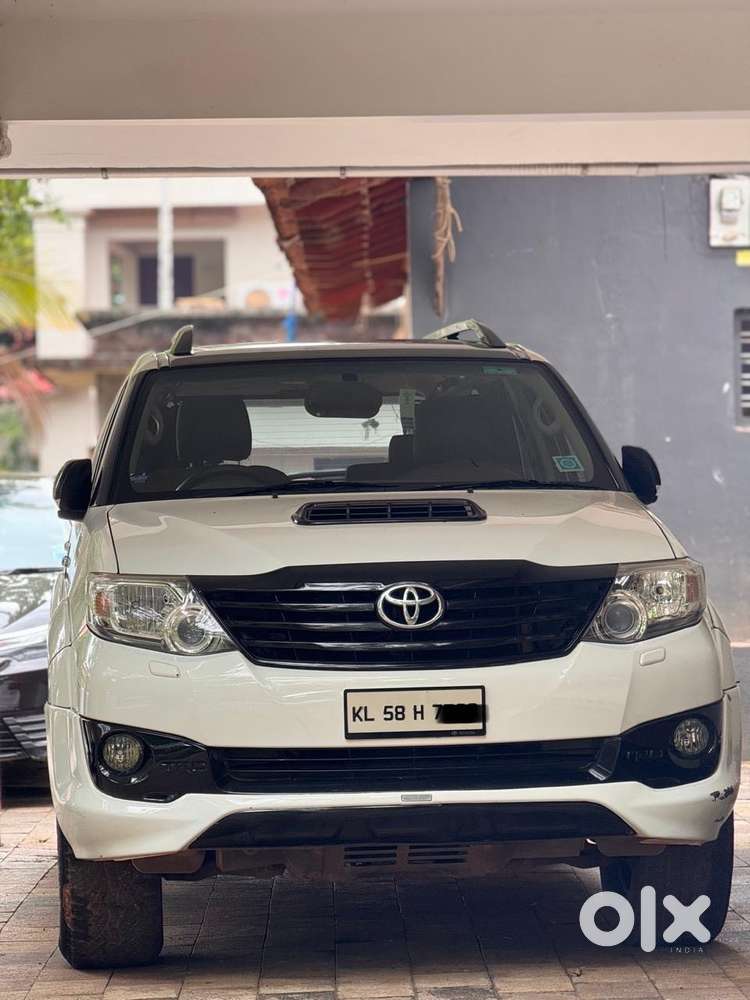 Toyota Fortuner 2012 Diesel 155000 Km Driven
